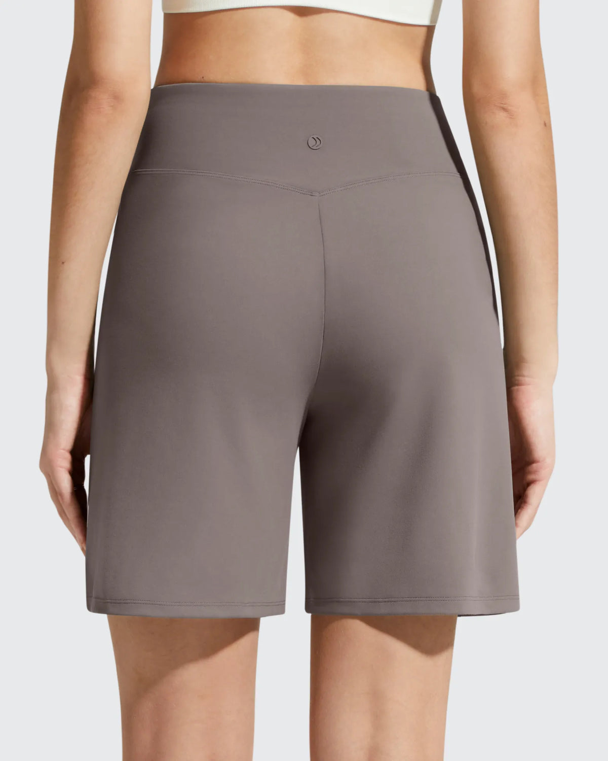 EverGoing Cross Waist Pockets Athletic Shorts 6''