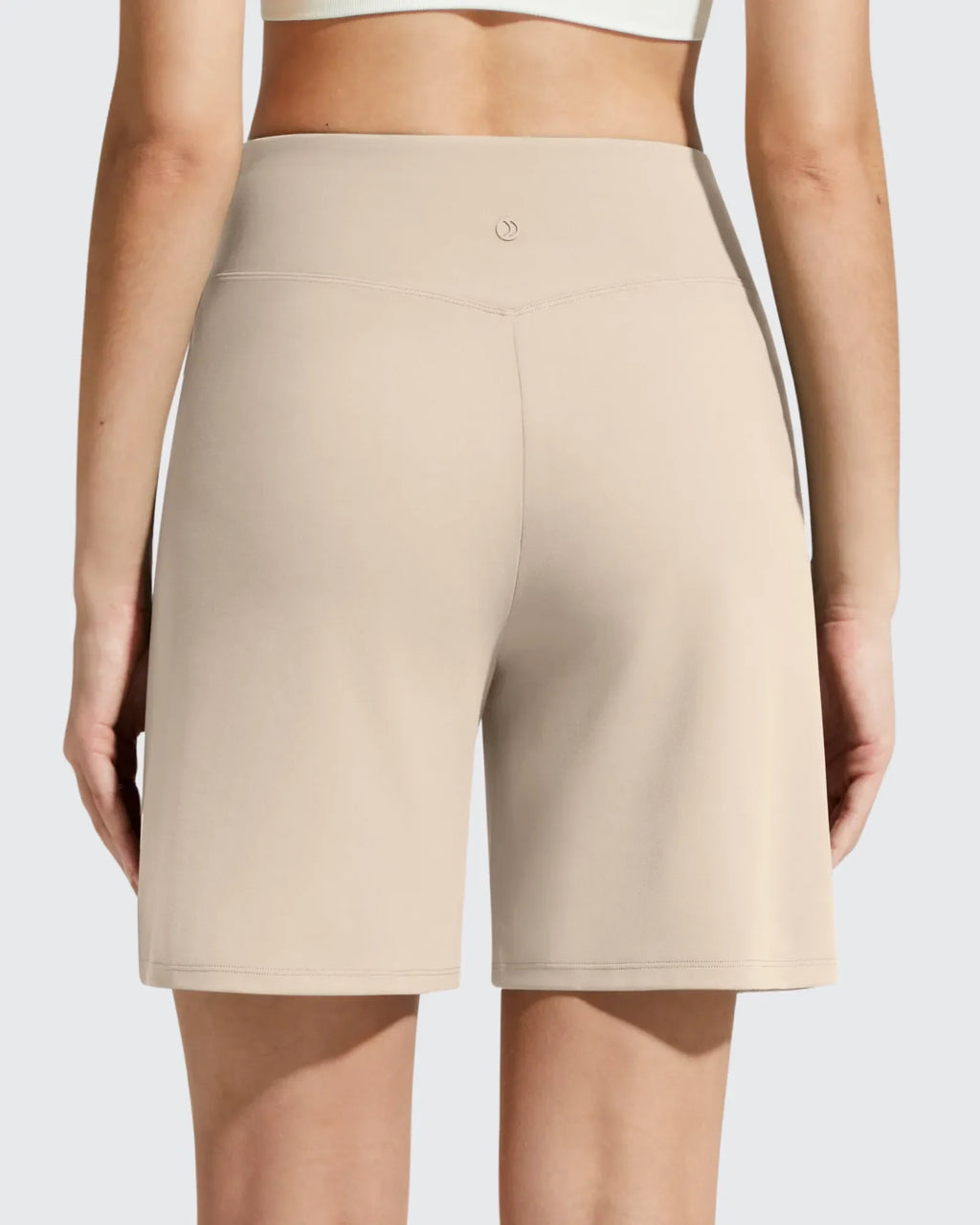 EverGoing Cross Waist Pockets Athletic Shorts 6''