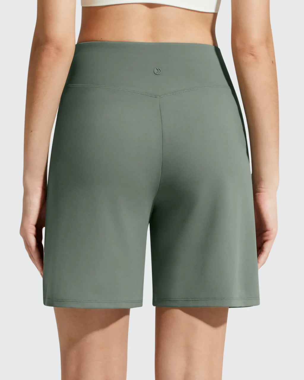 EverGoing Cross Waist Pockets Athletic Shorts 6''
