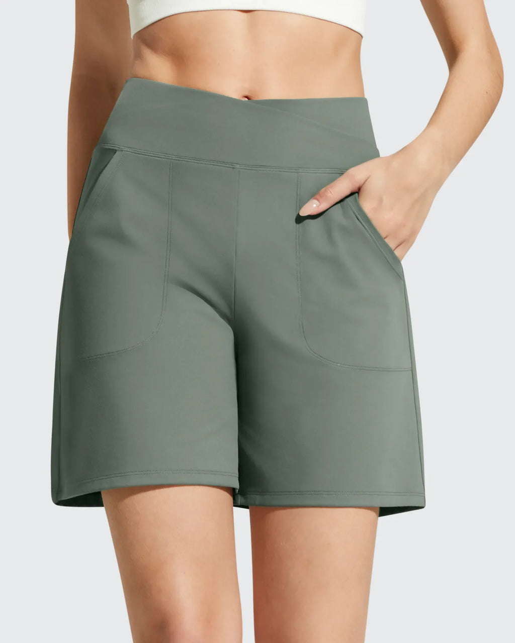 EverGoing Cross Waist Pockets Athletic Shorts 6''