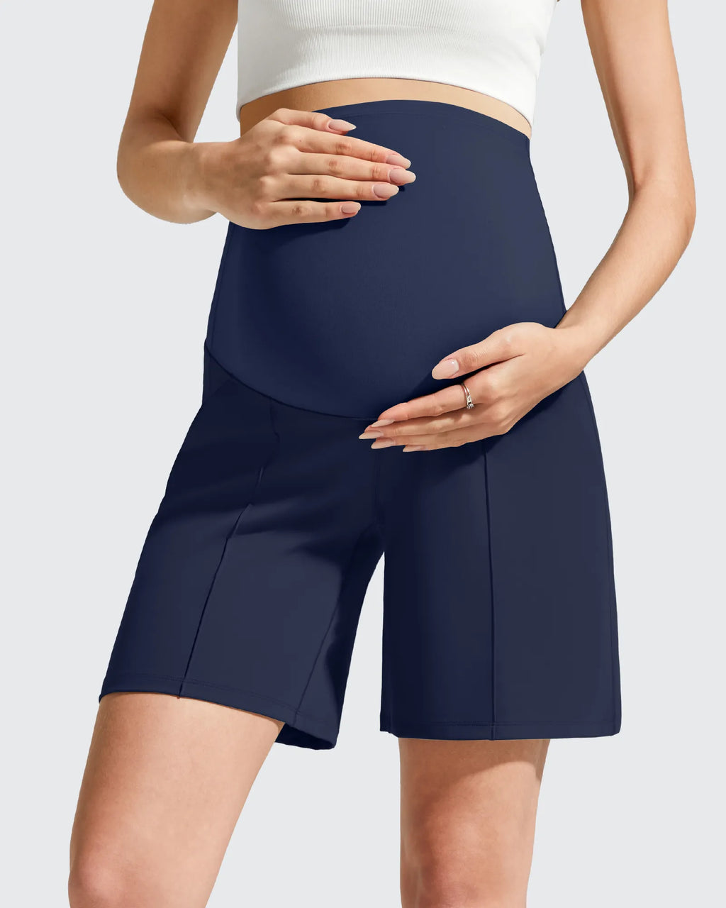 Evergoing Front Pleats Pockets Maternity Shorts