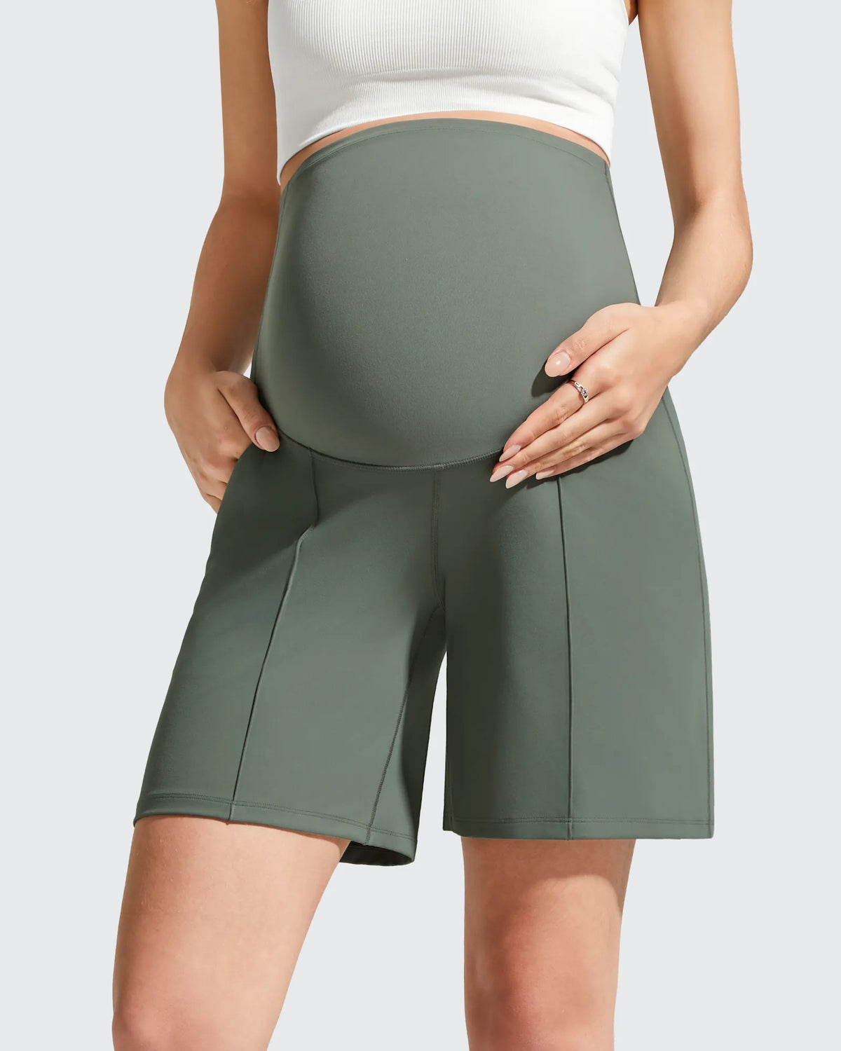 Evergoing Front Pleats Pockets Maternity Shorts