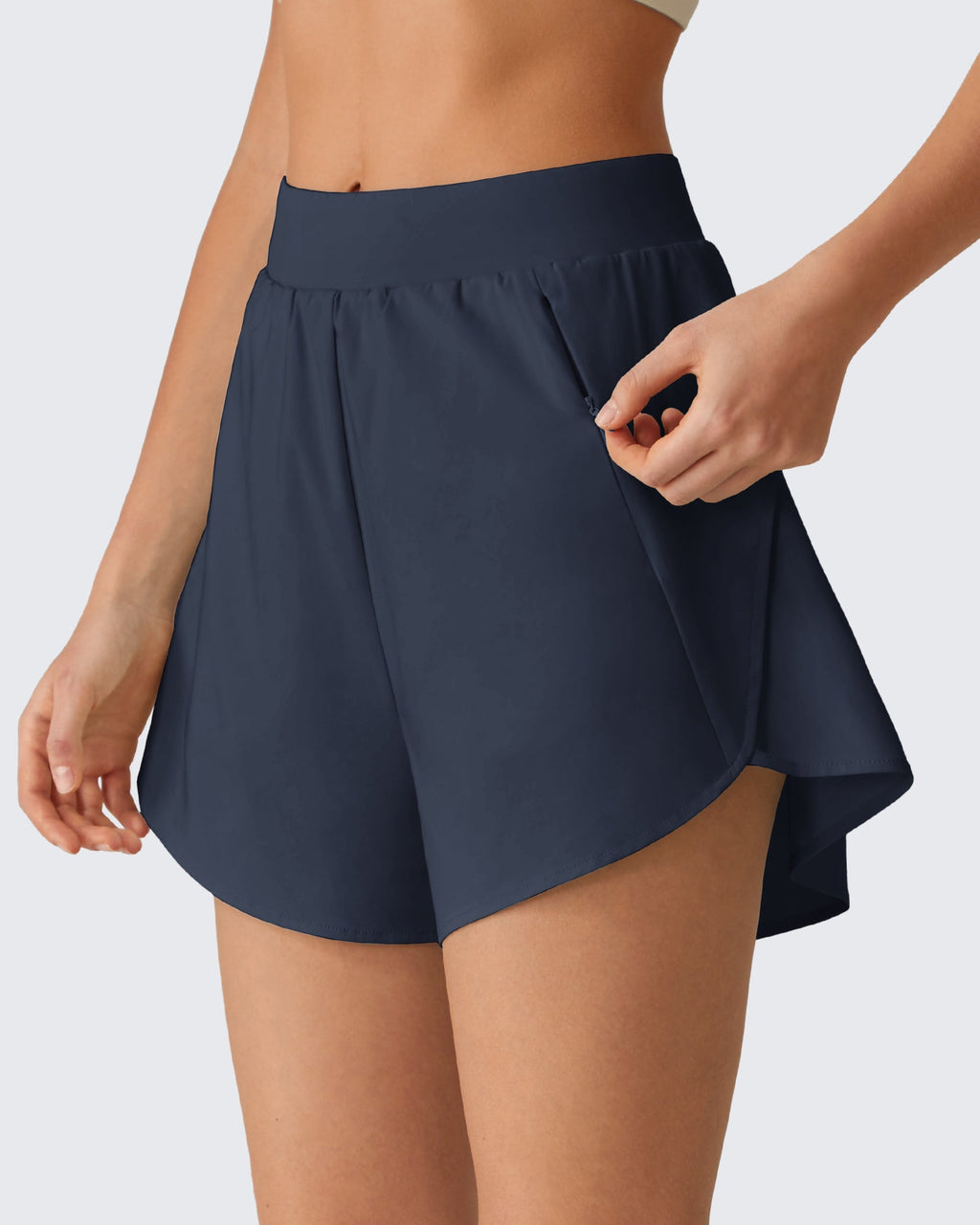 G4Free Chillwhisp 2.5" Dolphin Hem Running Shorts with Pockets