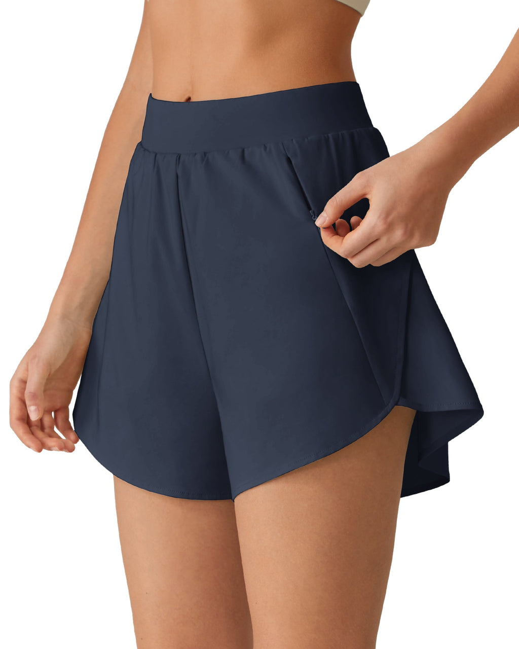 G4Free Chillwhisp 2.5" Dolphin Hem Running Shorts with Pockets