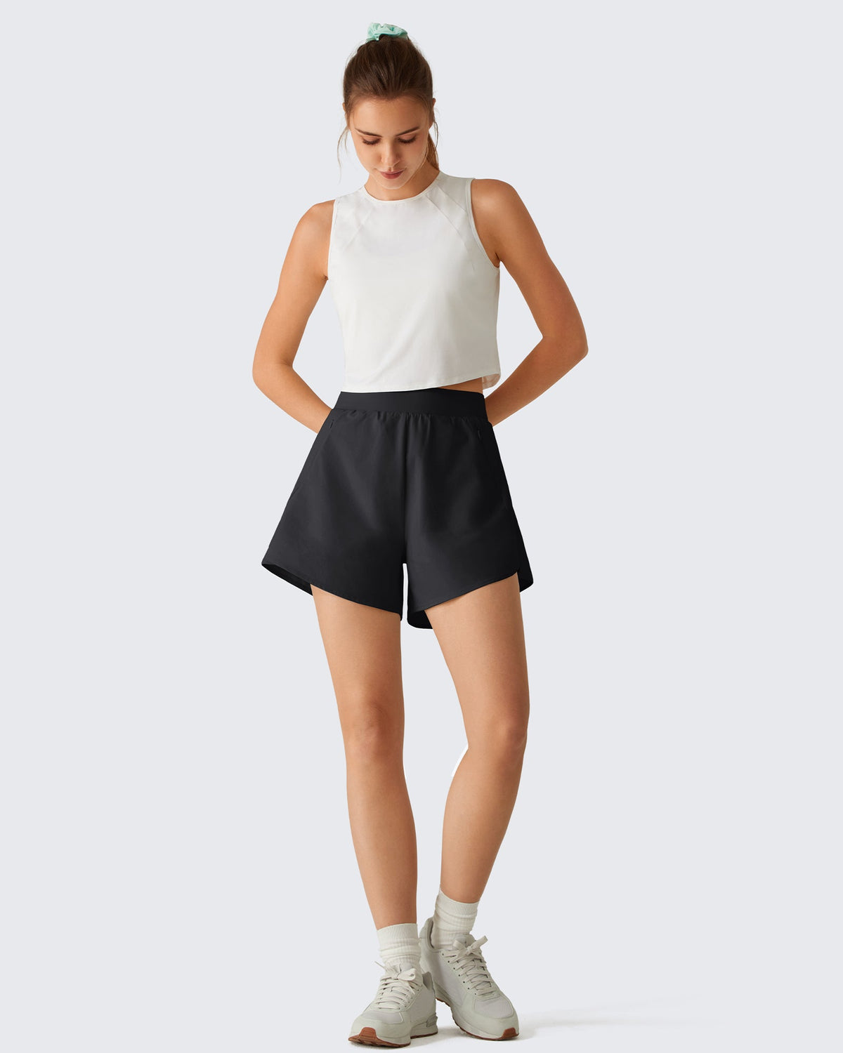 G4Free Chillwhisp 2.5" Dolphin Hem Running Shorts with Pockets