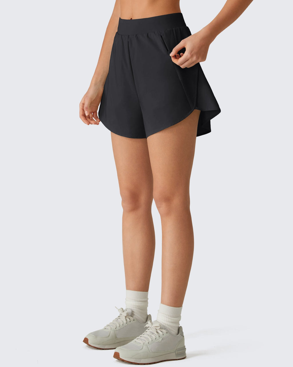 G4Free Chillwhisp 2.5" Dolphin Hem Running Shorts with Pockets