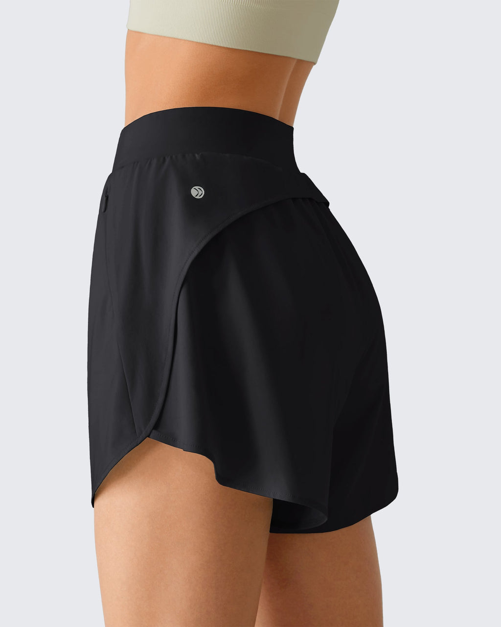 G4Free Chillwhisp 2.5" Dolphin Hem Running Shorts with Pockets