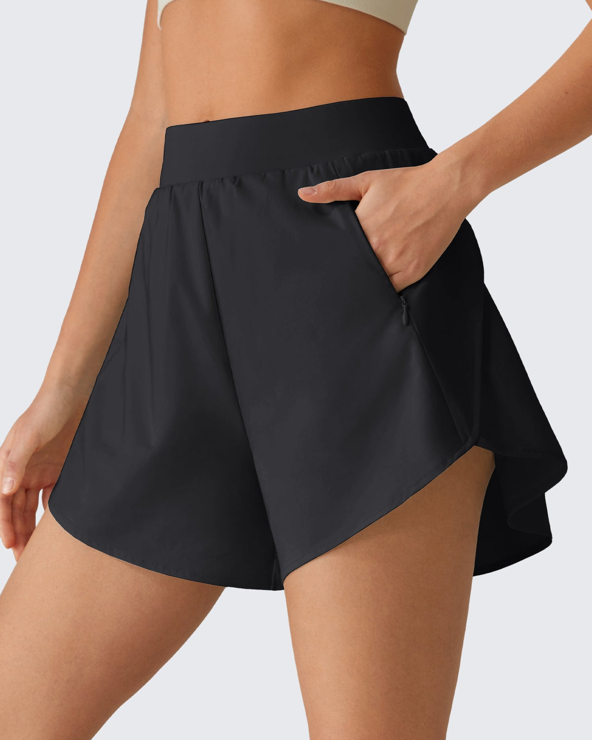 G4Free Chillwhisp 2.5" Dolphin Hem Running Shorts with Pockets