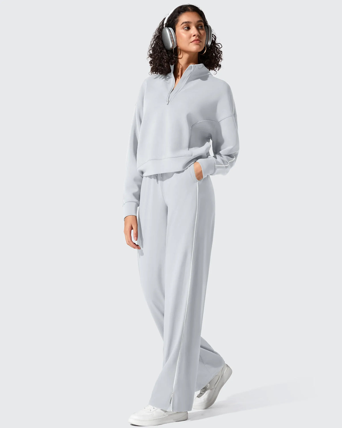Smoofit Half-Zip White Piping Mock Neck Pullover Sweatshirts