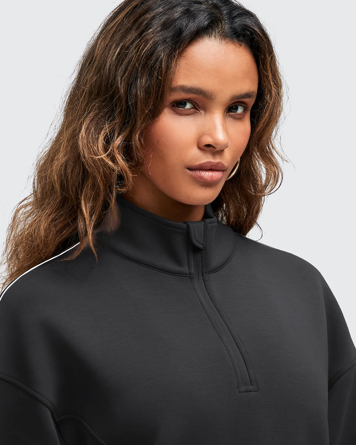 Smoofit Half-Zip White Piping Mock Neck Pullover Sweatshirts
